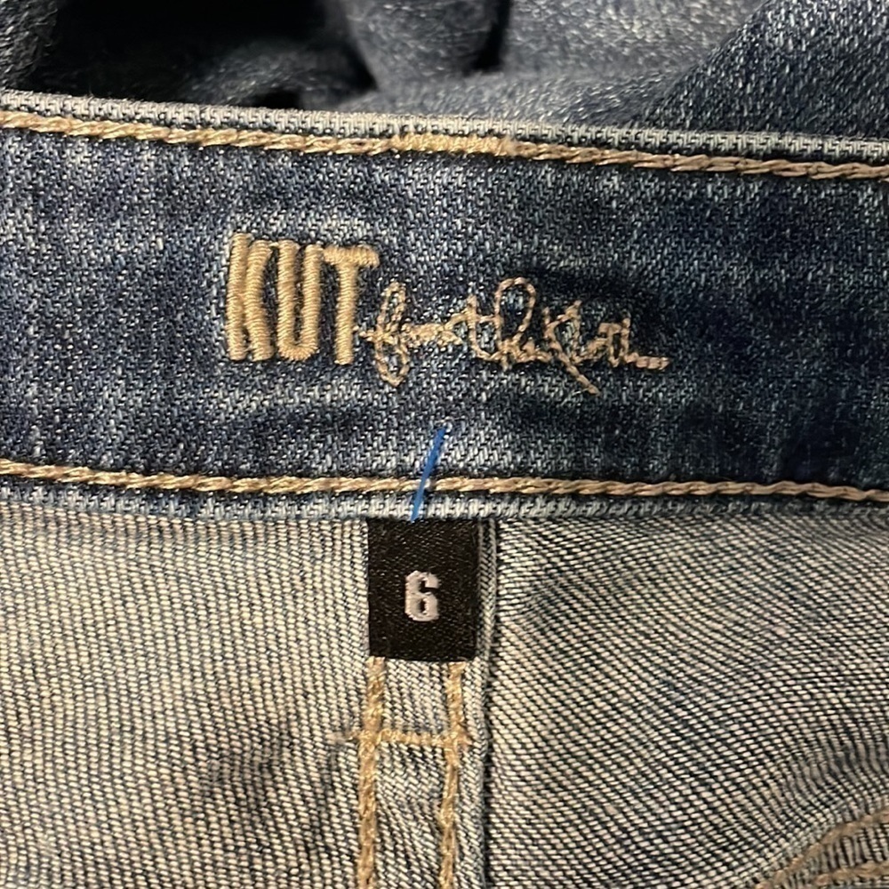 Kut From the Kloth Medium Wash Slightly Distressd Skinny Jeans 6 / 28W 30L - Picture 9 of 10